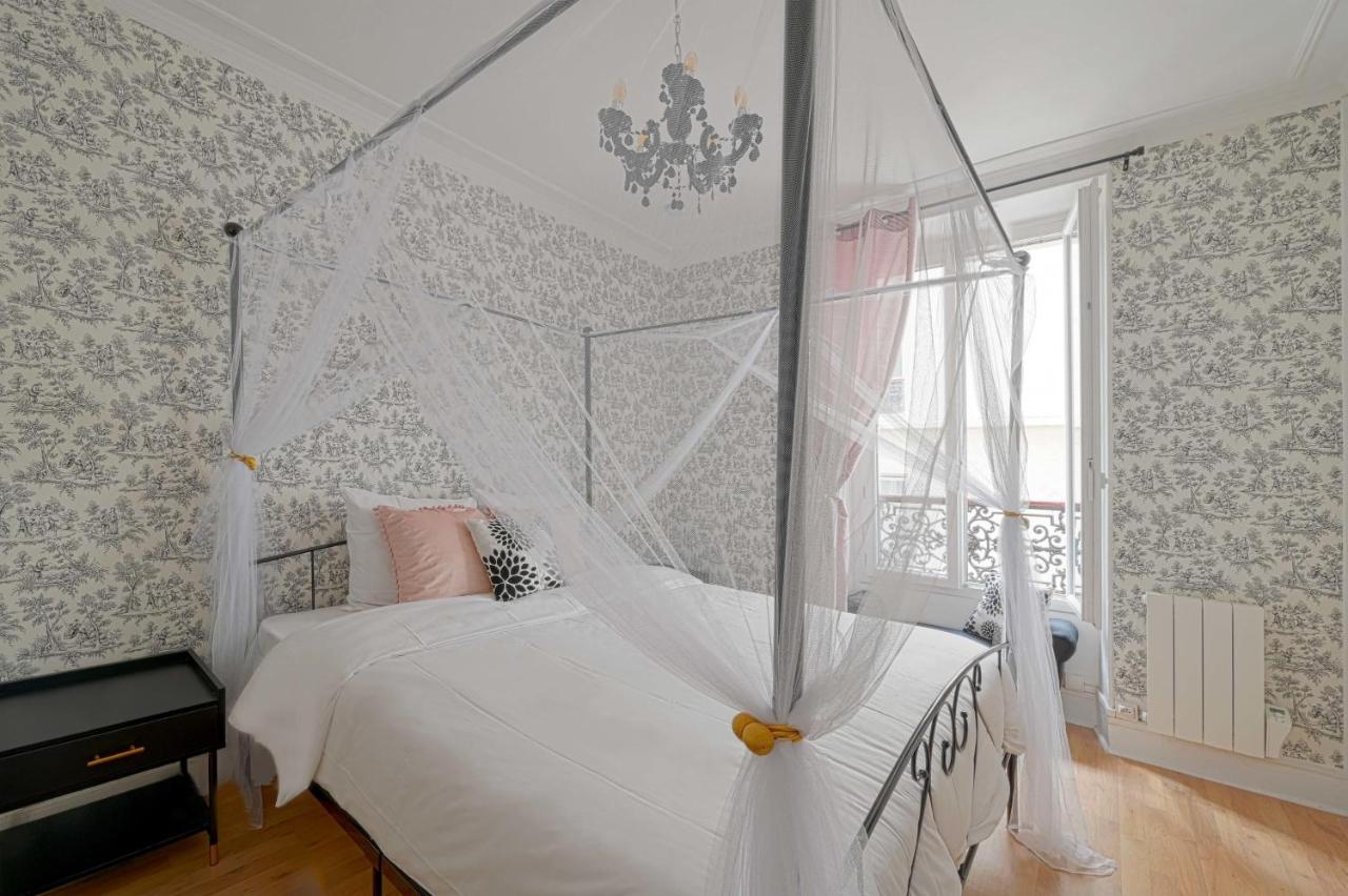 Black & White - Chic & Petit Maison- Pigalle 9Eme Apartamento Paris Exterior foto
