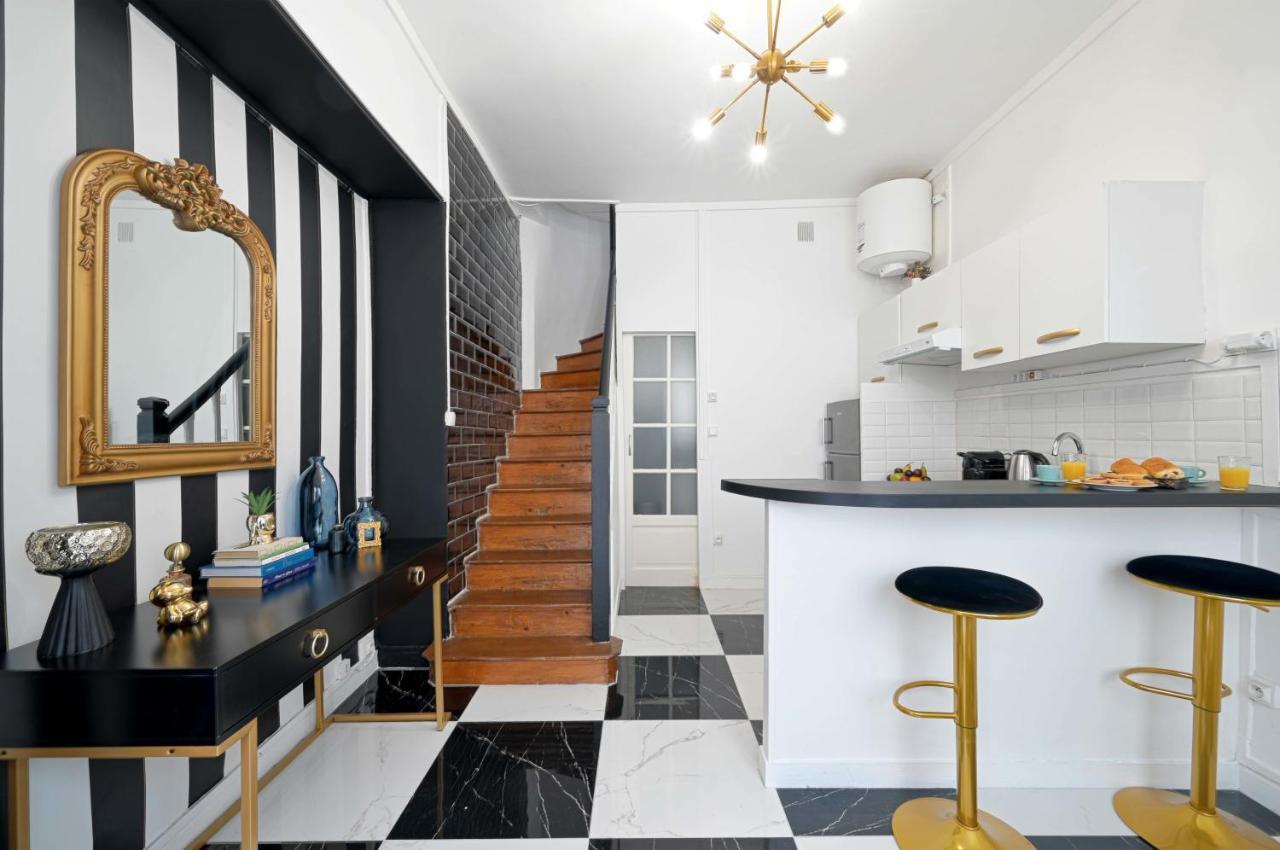 Black & White - Chic & Petit Maison- Pigalle 9Eme Apartamento Paris Exterior foto